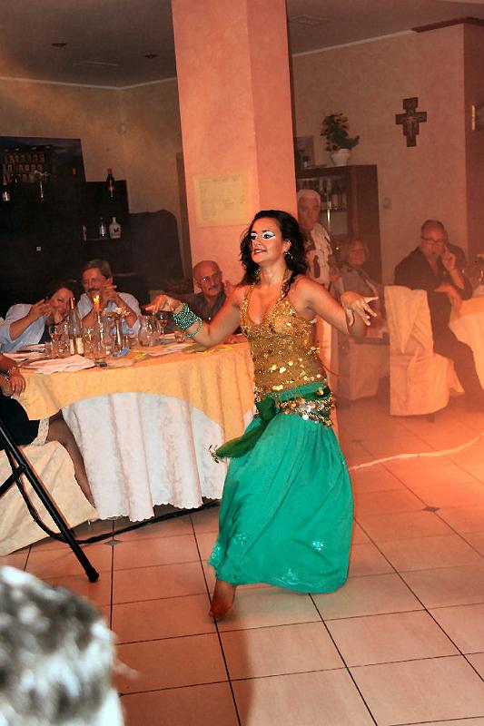 Cenone la danzatrice del ventre 2.jpg